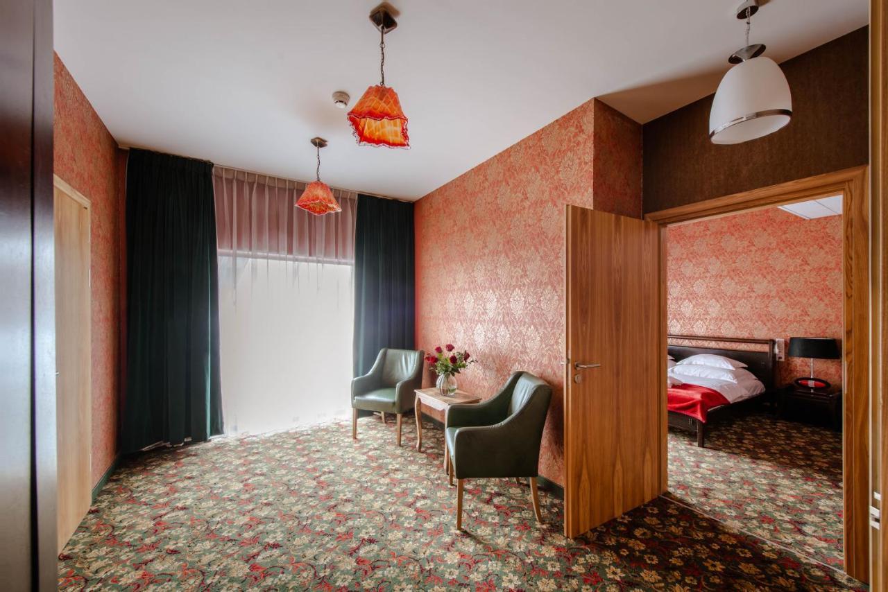 Hotel Lenart ヴィエリチカ エクステリア 写真